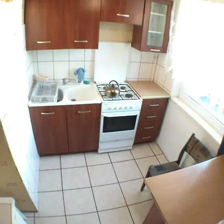 2020 Zwyciestwa 18 - Mieszkanie / Kawalerka / Apartamento *