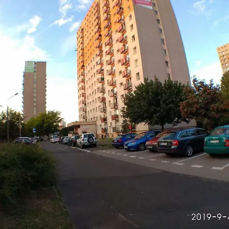 아파트 2020 Zwyciestwa 18 - Mieszkanie / Kawalerka / *